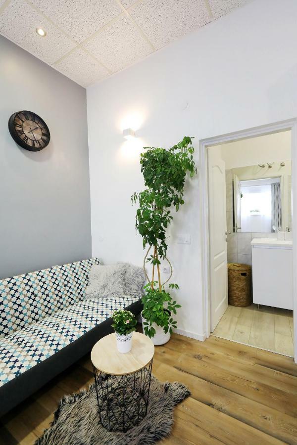 Studio Apartman Summer Flower ザダル エクステリア 写真